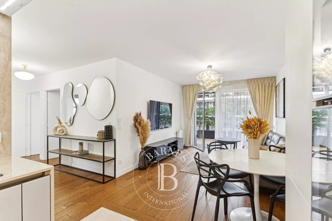 Apartment in Montreuil, Versailles, France 1 - 16266222
