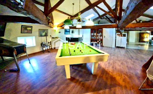 Elegant XI Xth Century Castle Beautiful Park Pool