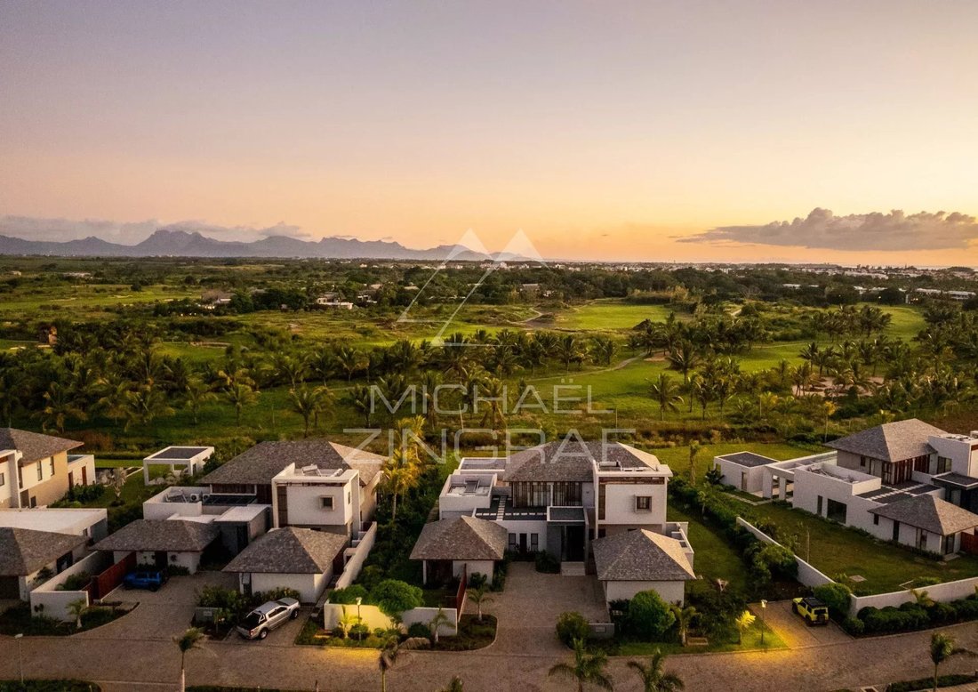 Villa in Grand Baie, Rivière du Rempart District, Mauritius 2 - 15635912