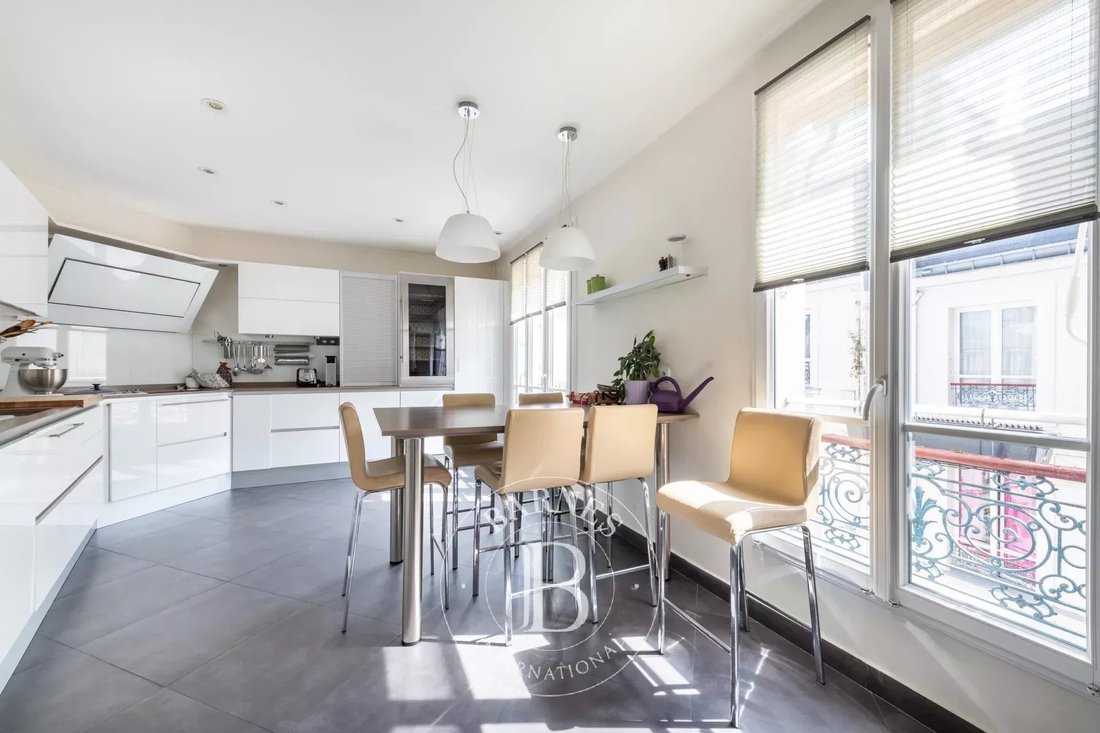 Apartment in Chaillot, Paris 16e Arrondissement, Paris 5 - 16263624