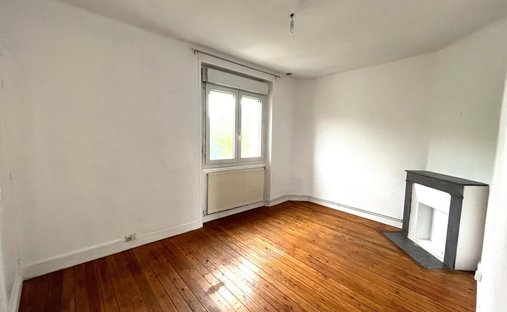 Castle for Sale in Saint-Loubès, Nouvelle-Aquitaine, France