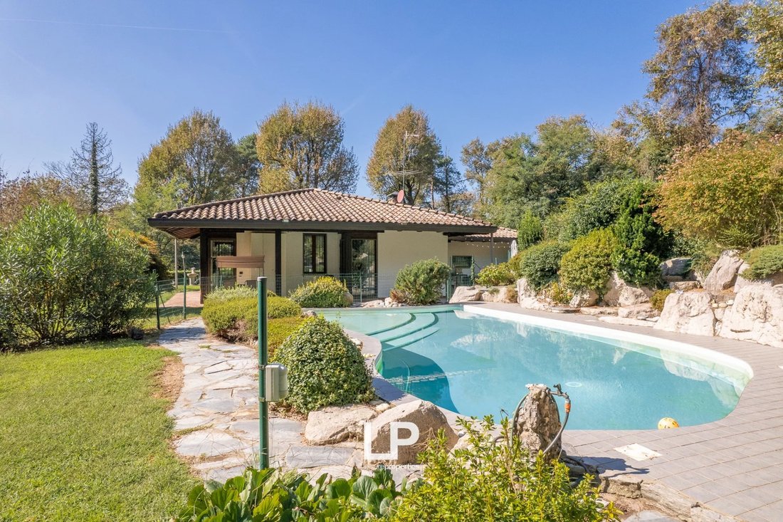 Villa à Sesto Calende, Lombardie, Italie 1 - 16266234