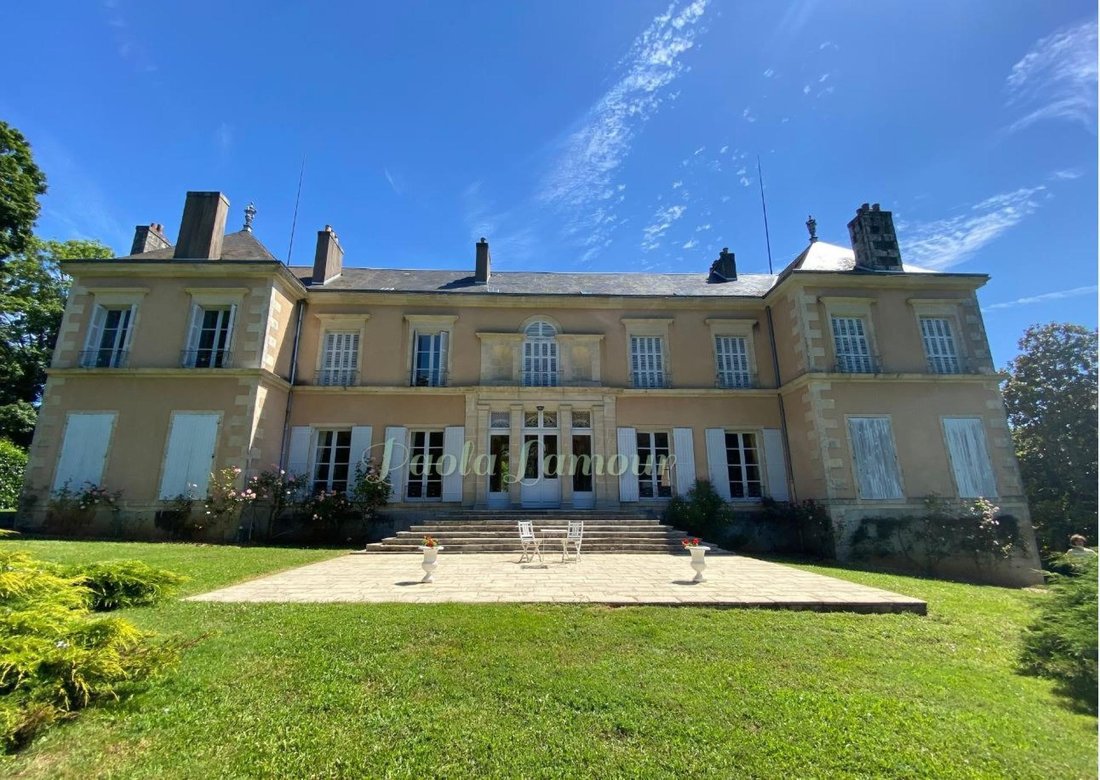 House in Jazeneuil, Nouvelle-Aquitaine, France 1 - 16267814