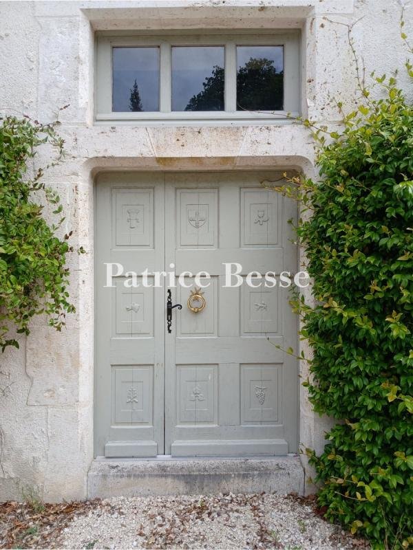 Le Rêve Renaissance: A Timeless Manor & Hidden Cottages in Loire’s Golden Light