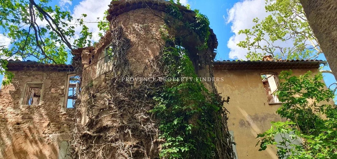 Le Château des Rêves Endormis – A Provence Canvas Awaits Your Legacy
