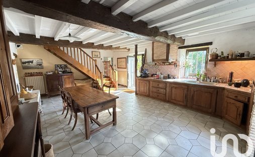 Castle for Sale in Montcaret, Nouvelle-Aquitaine, France