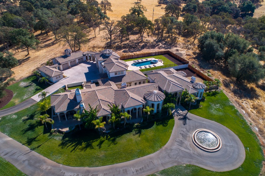 El Dorado Hills, California, United States 5 - 16272032
