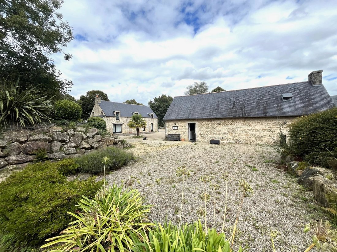 Estate in Plogastel-Saint-Germain, Brittany, France 2 - 16266150