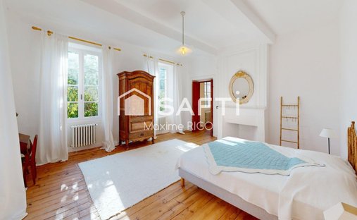 Castle for Sale in Casteljaloux, Nouvelle-Aquitaine, France