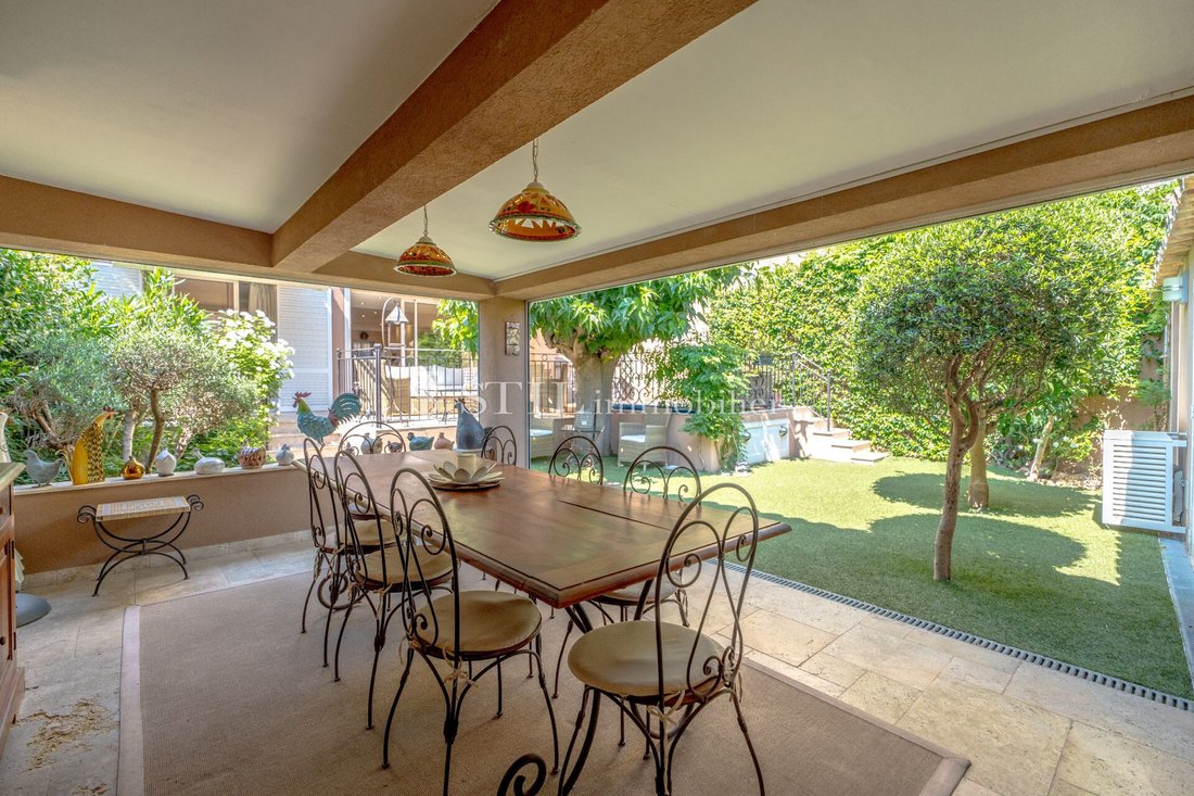 Villa en Sainte-Maxime, Provenza-Alpes-Costa Azul, Francia 2 - 16268988