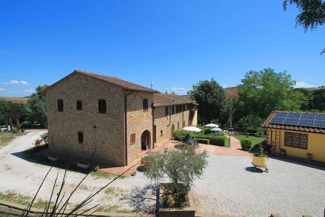 Farm Ranch in Montaione, Tuscany, Italy 3 - 16273322