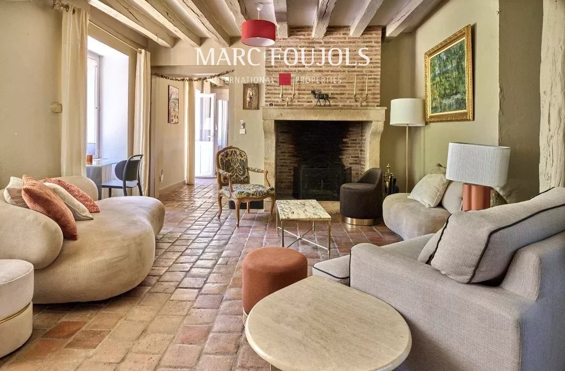 Seyr, La Charité-sur-Loire, France 2 - 16202814