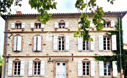 Elegant XI Xth Century Castle Beautiful Park Pool