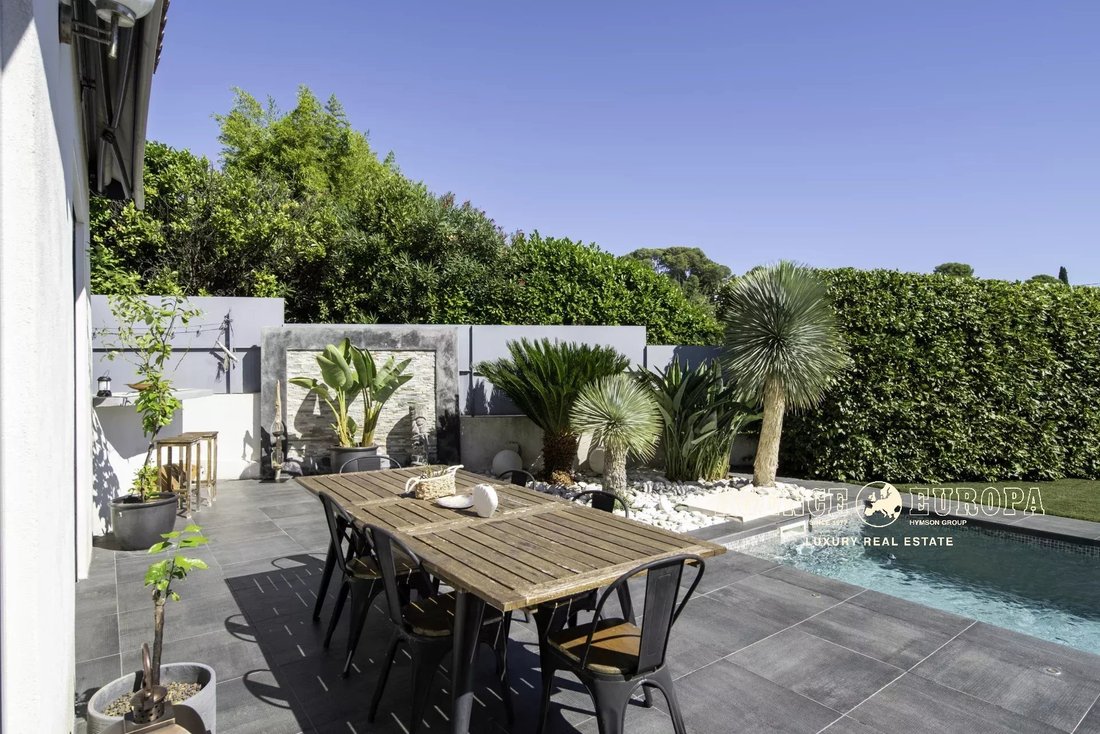 Villa in Mougins, Provence-Alpes-Côte d'Azur, France 3 - 16266123