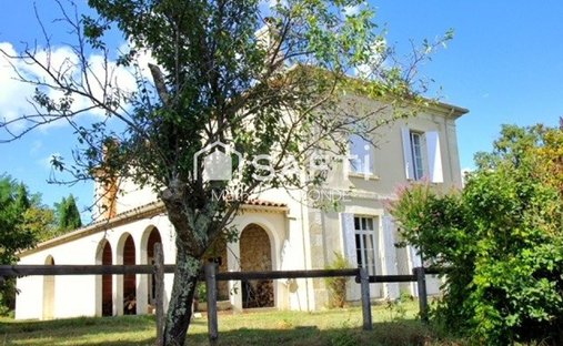 Elegant 18th Century Manor With Towers In The Heart Of Gascony