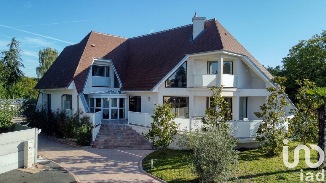House in Voltaire-Vaujours, Livry-Gargan, France 1 - 16269544
