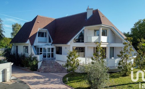 House in Voltaire-Vaujours, Livry-Gargan, France 1
