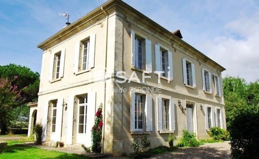 Casa en Nord, Condom, Francia 1