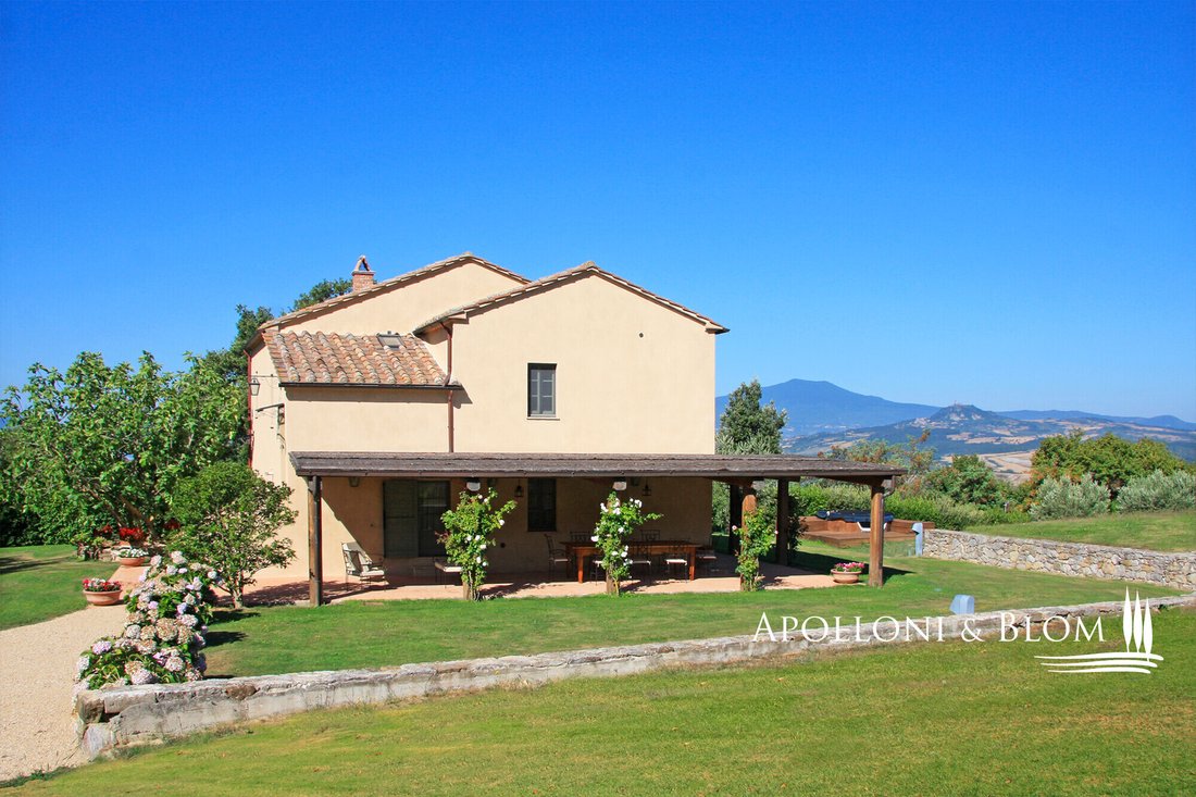 Villa in San Casciano dei Bagni, Tuscany, Italy 2 - 16268908