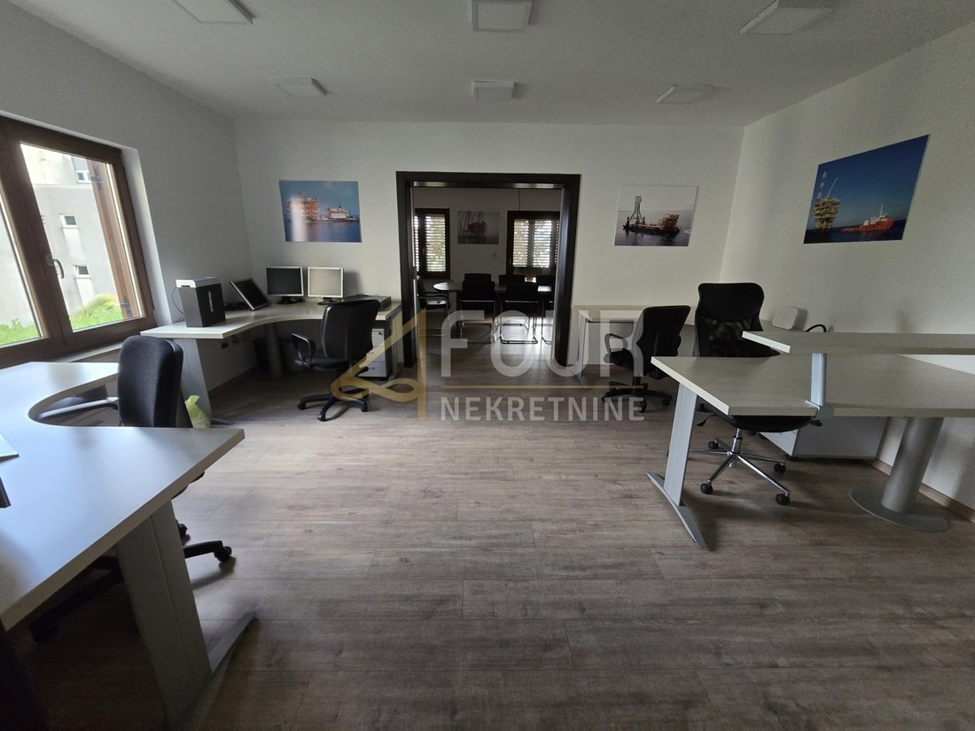 House in Grad Rijeka, Primorje-Gorski Kotar County, Croatia 2 - 16270813