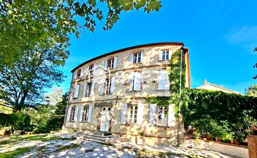Elegant XI Xth Century Castle Beautiful Park Pool