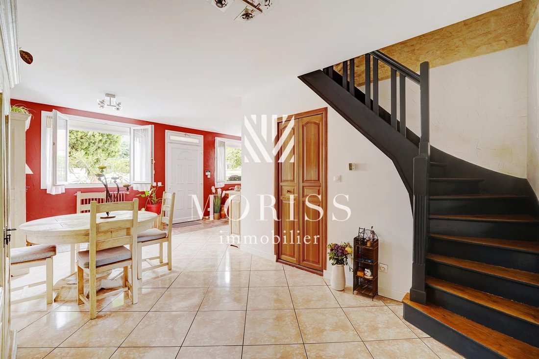 House in Neuilly-sur-Marne, Ile-de-France, France 2 - 16253001