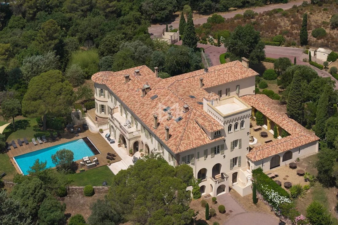 Castle in Counillier Valescure, Frejus, France 2 - 16266299
