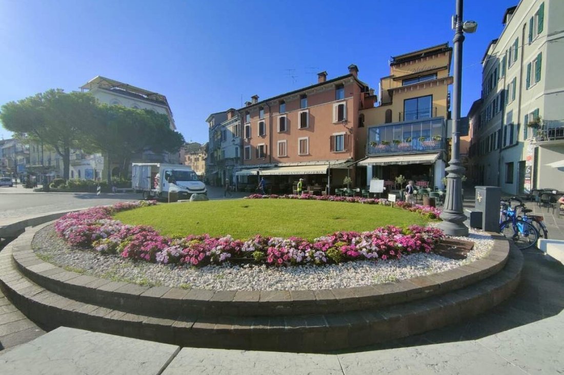 Apartment in Historic Center, Desenzano del Garda, Lombardy 1 - 16276087