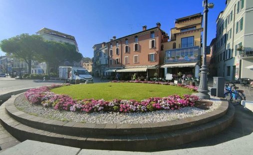 Apartment in Historic Center, Desenzano del Garda, Lombardy 1