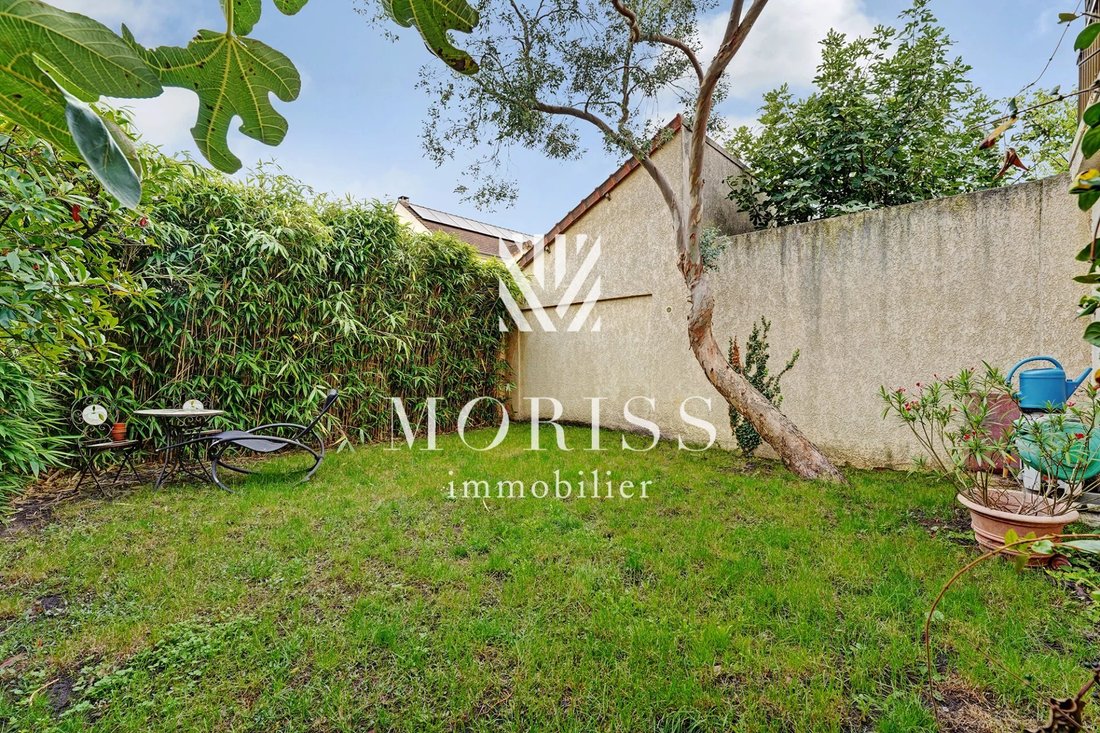 House in Neuilly-sur-Marne, Ile-de-France, France 4 - 16253001