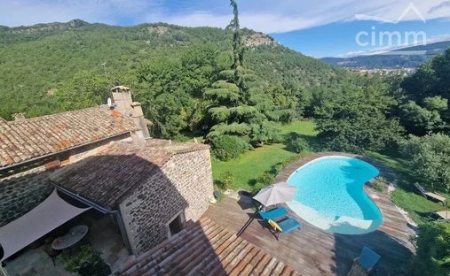 Estate in Alissas, Auvergne-Rhône-Alpes, France 1