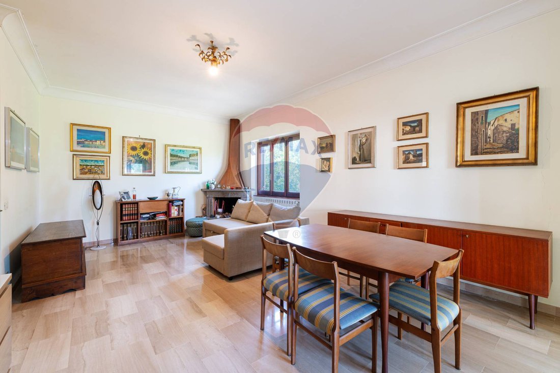 Villa in Infernetto, Rome, Lazio 4 - 16273640