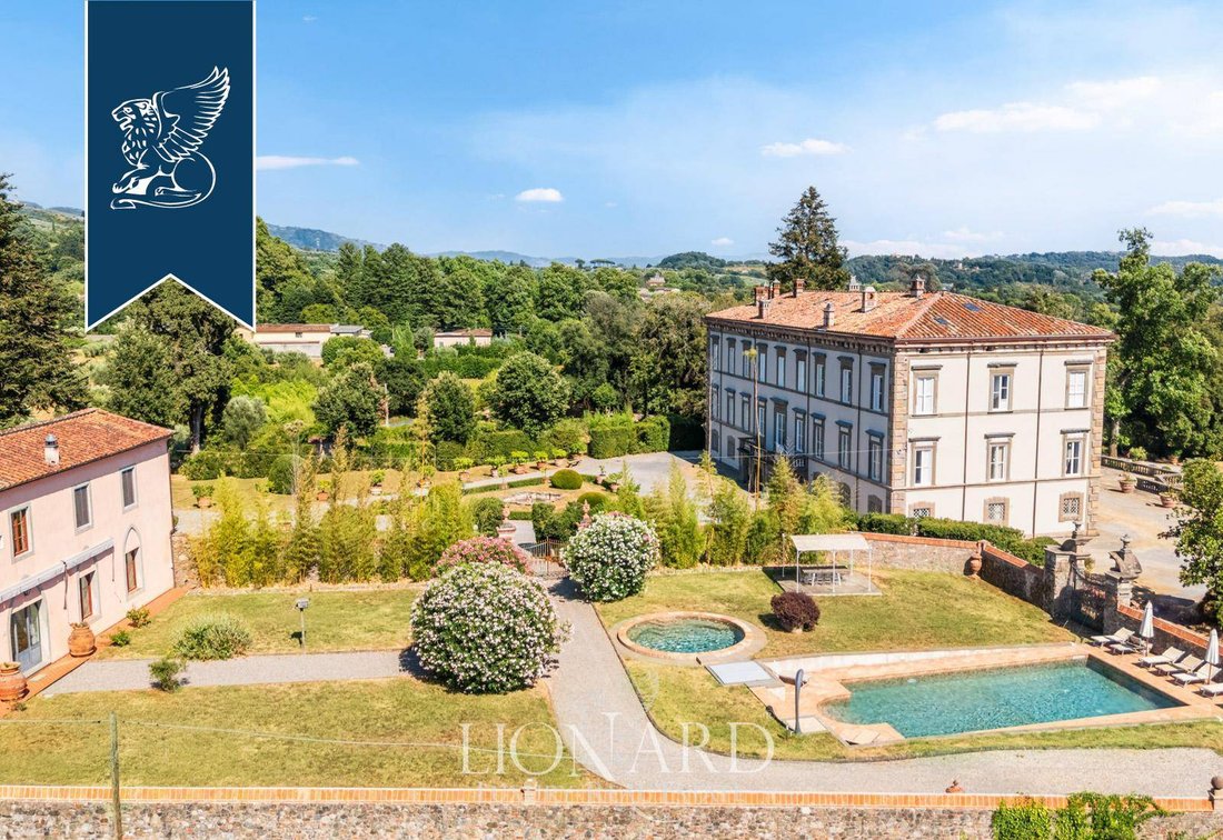 Villa in Capannori, Tuscany, Italy 4 - 16269214