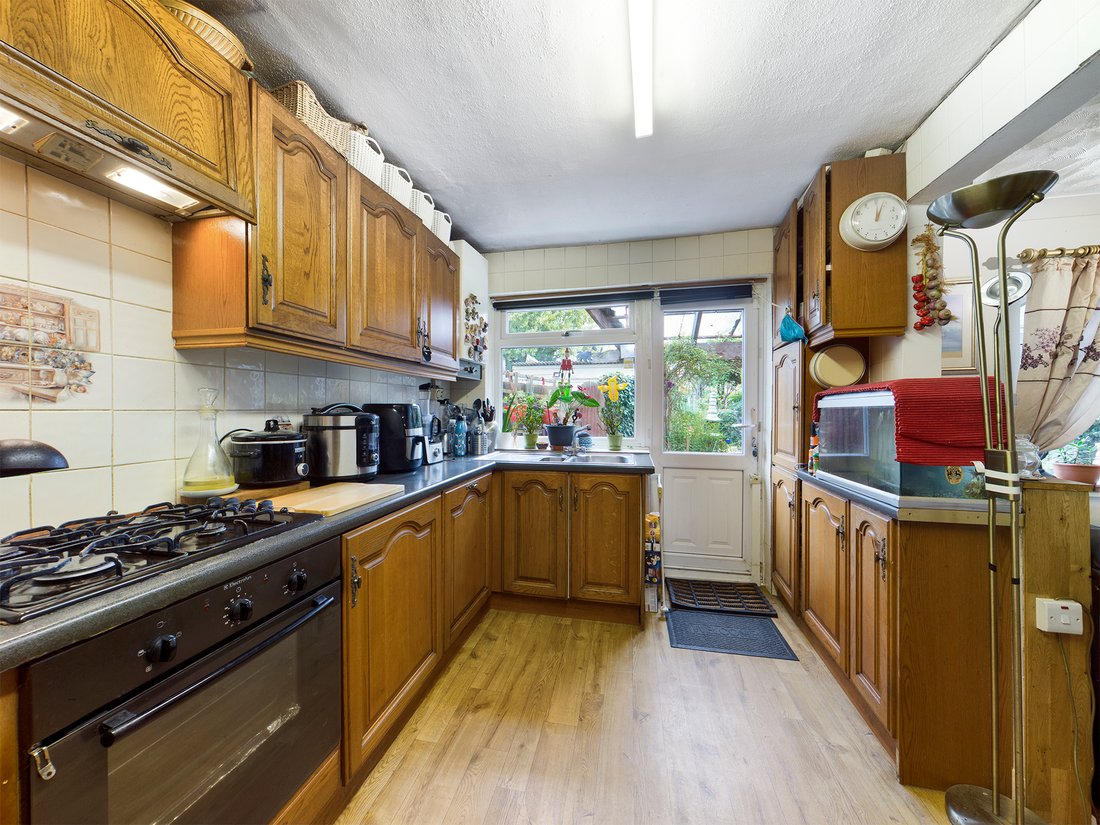 House in Kingsend, Hillingdon, England 3 - 16265950