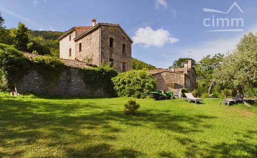 Tenuta a Alissas, Alvernia-Rodano-Alpi, Francia 1