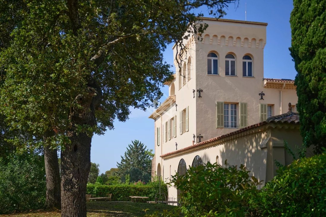 Castle in Counillier Valescure, Frejus, France 4 - 16266299