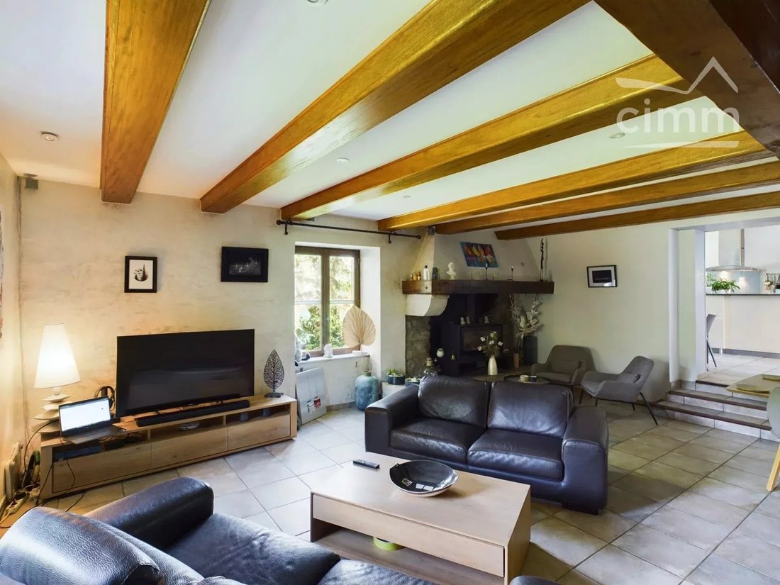 Estate in Alissas, Auvergne-Rhône-Alpes, France 2 - 16265168