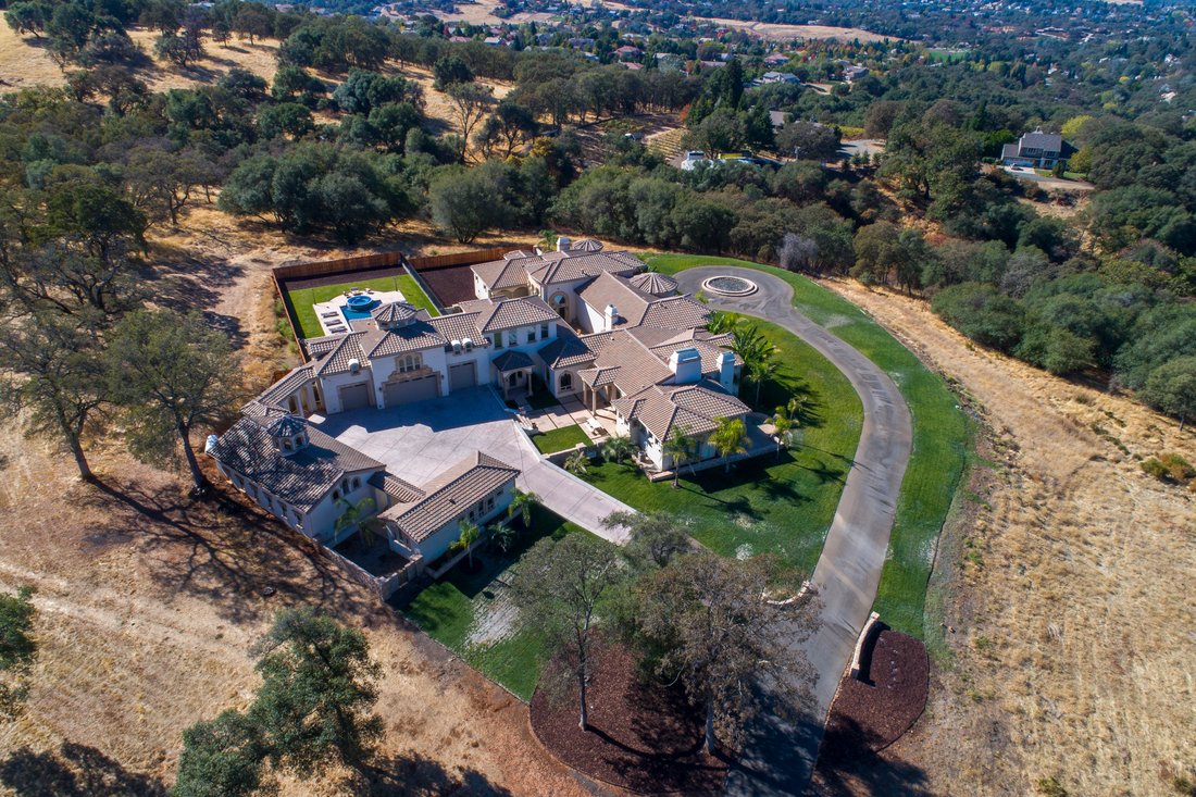 El Dorado Hills, California, United States 3 - 16272032