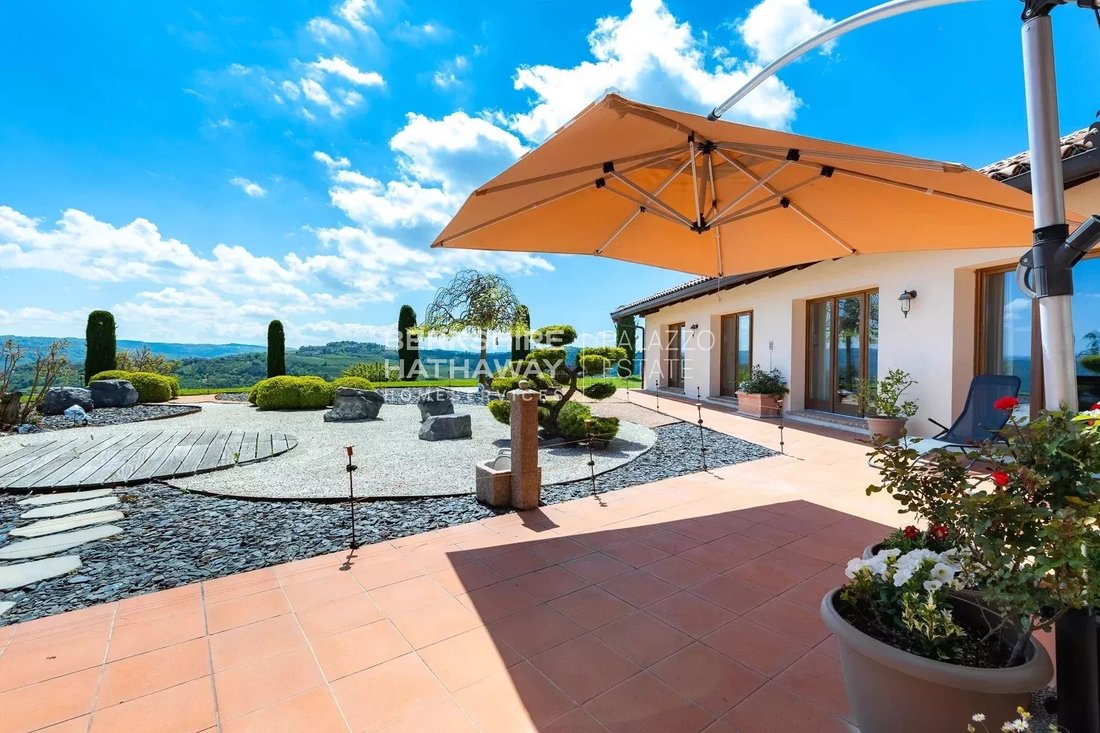 Villa in Roddino, Piedmont, Italy 2 - 16268557
