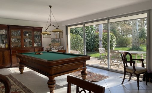 House 379m² Living Space, Great Comfort And Geothermal Energy