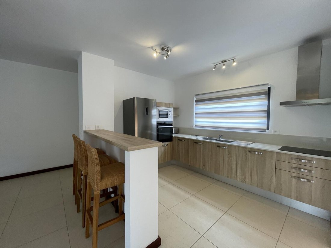 Townhouse in Black River, Rivière Noire District, Mauritius 2 - 16275319