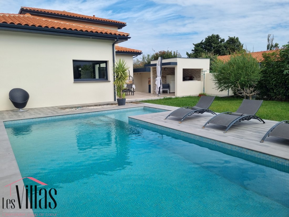 Villa in Canohès, Occitania, France 4 - 16268678