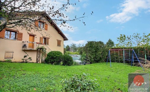 Castle for Sale in Bons-en-Chablais, Auvergne-Rhône-Alpes, France