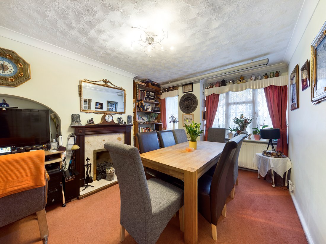 House in Kingsend, Hillingdon, England 5 - 16265950