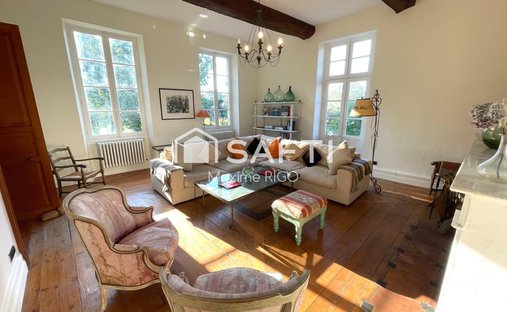 Castle for Sale in Casteljaloux, Nouvelle-Aquitaine, France