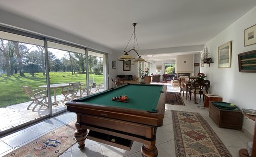 House 379m² Living Space, Great Comfort And Geothermal Energy