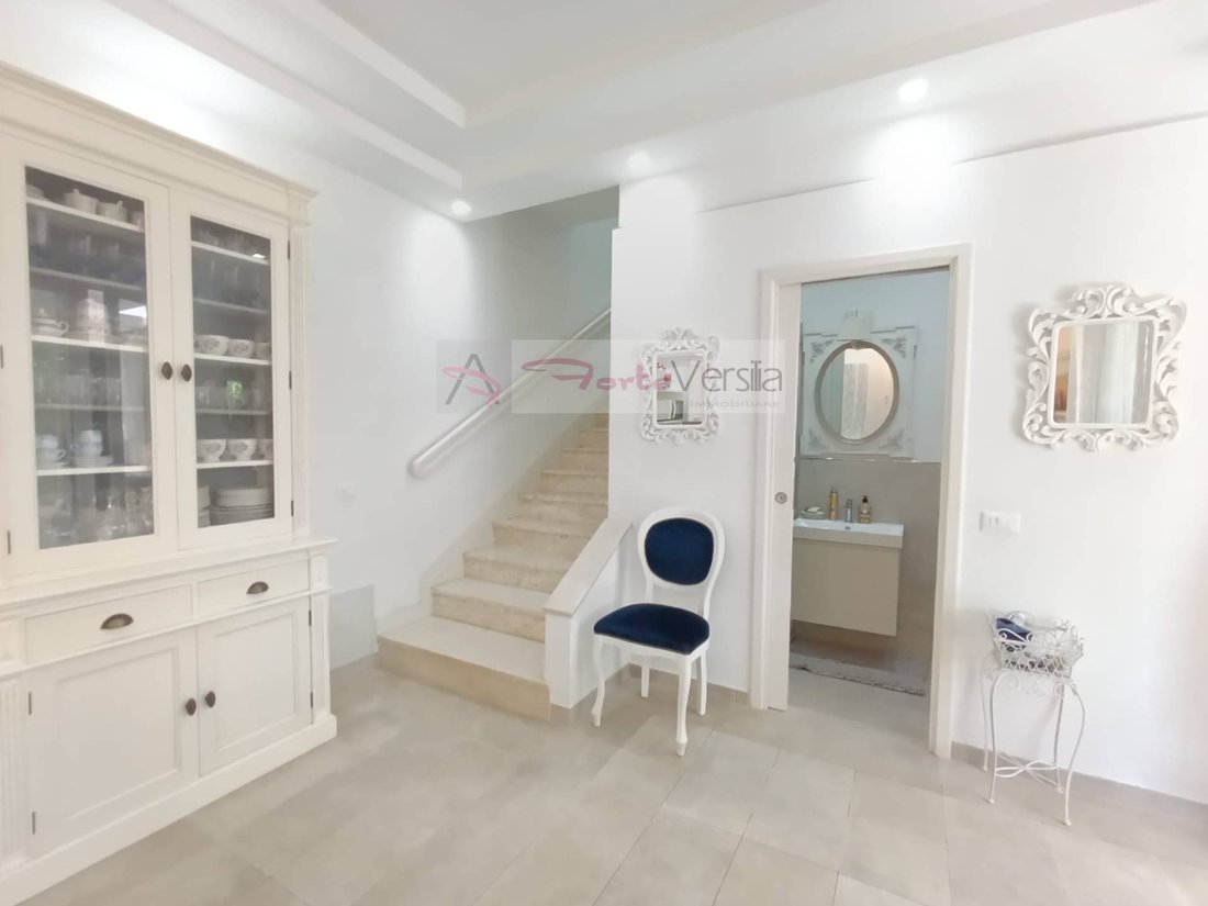 House in Center, Forte dei Marmi, Tuscany 4 - 16273629