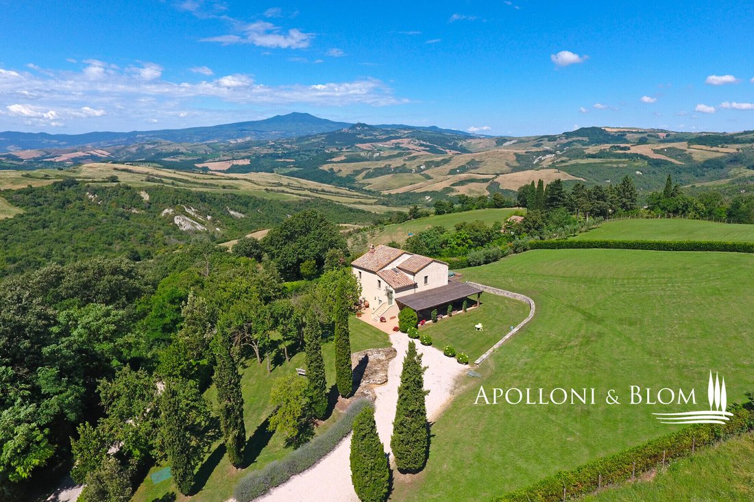 Villa in San Casciano dei Bagni, Tuscany, Italy 1 - 16268908