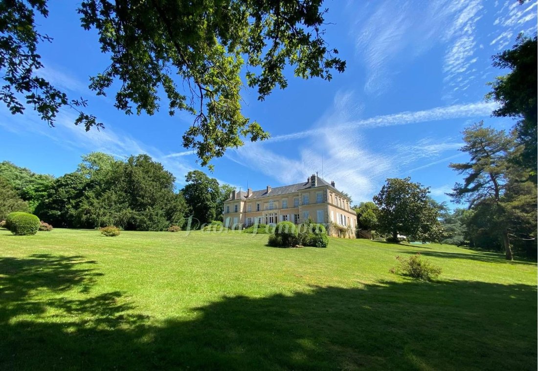 House in Jazeneuil, Nouvelle-Aquitaine, France 2 - 16267814