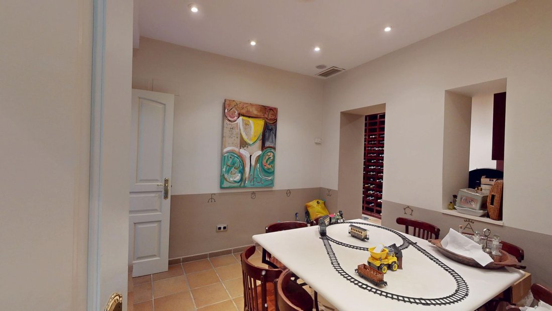 House in Nervion, Seville, Spain 4 - 16277037
